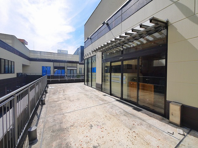 小西町商業ビル（な・ら・ら）