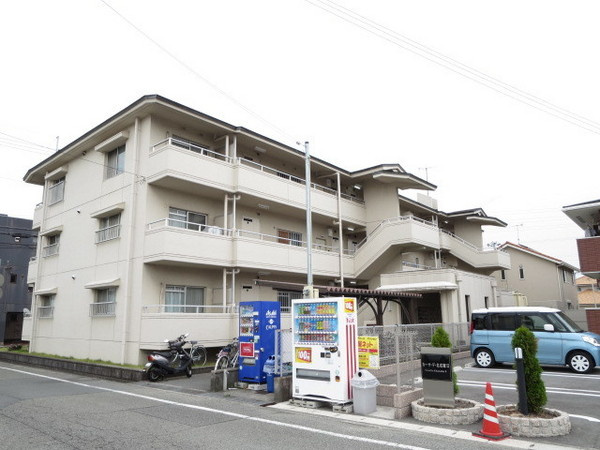 カトレアハイツのエントランス