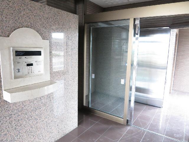 【エントランス】 | レジデンスカープ小山 | エントランス部分