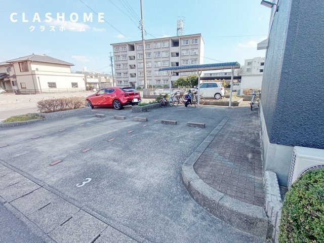 ドミールドルチェ　壱番館　　刈谷市近郊の賃貸はクラスホーム刈谷店の駐車場