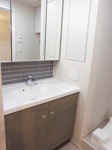 ザ・パークハビオ本郷菊坂の独立洗面台|※写真は同タイプの別室になります