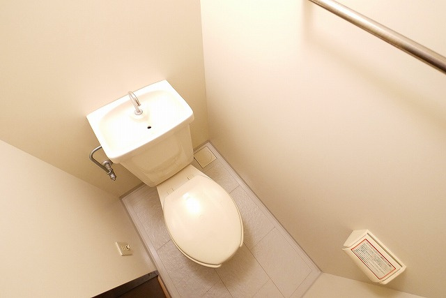 クレセール杉ヶ町のトイレ|清潔感のあるトイレです