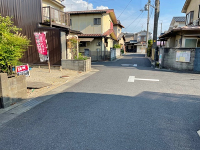 【前面道路含む現地写真】 | 城陽市久世里ノ西　新築戸建