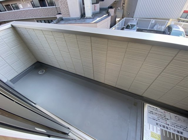 イリーニのバルコニー