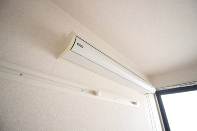 【設備】 | ハイツ１６５千舟 | 室内物干し竿