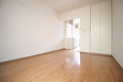 【寝室】 | ハイツ１６５千舟 | 洋室6.5帖　明るい寝室です♪