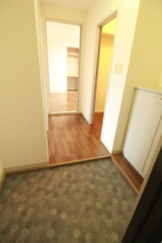 フォーレスツヅキの玄関