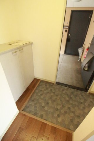 フォーレスツヅキの玄関