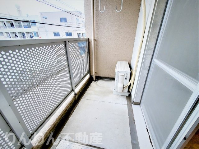 【バルコニー】 | エクシード山城 | 開放的で明るい空間を演出してくれるバルコニーです