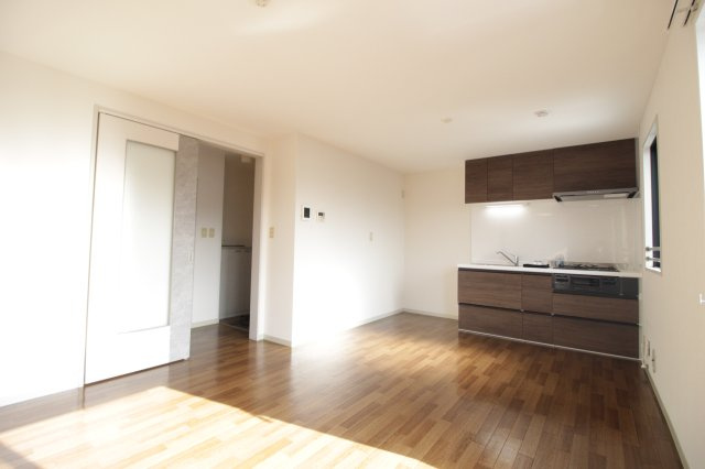 フォーレスツヅキの居間・リビング