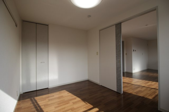 フォーレスツヅキの居間・リビング