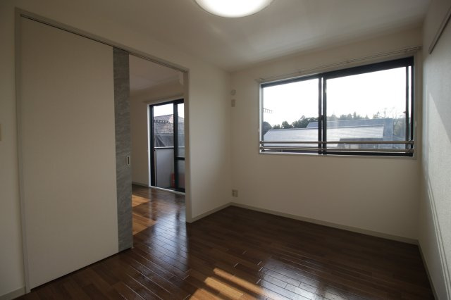 フォーレスツヅキの居間・リビング