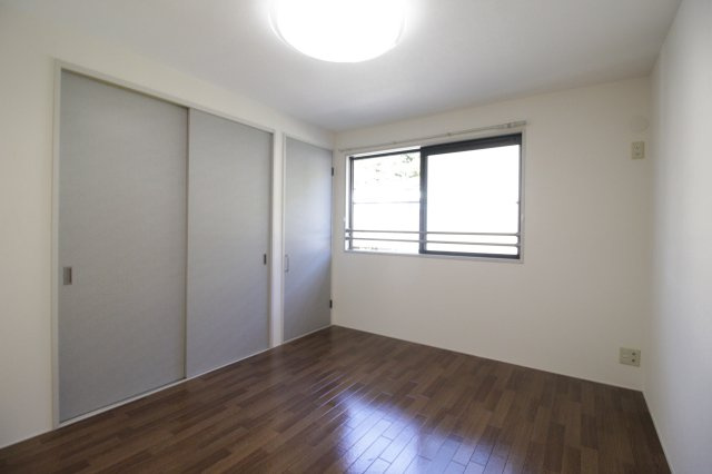 フォーレスツヅキの居間・リビング