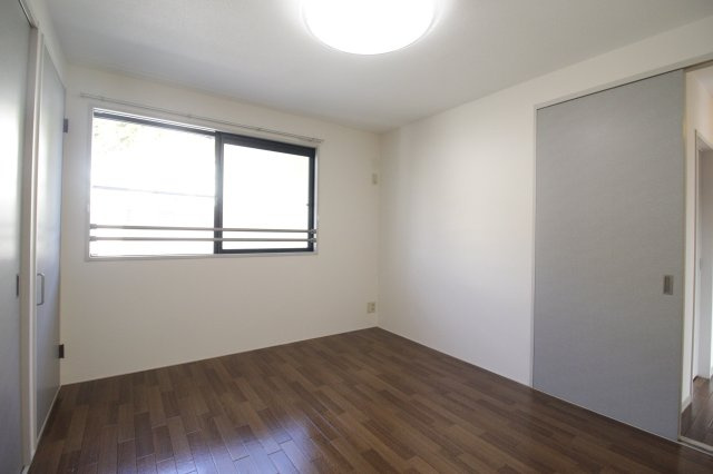 フォーレスツヅキの居間・リビング