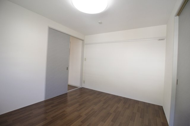 フォーレスツヅキの居間・リビング