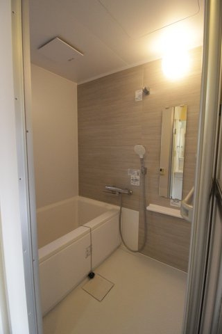 フォーレスツヅキの浴室