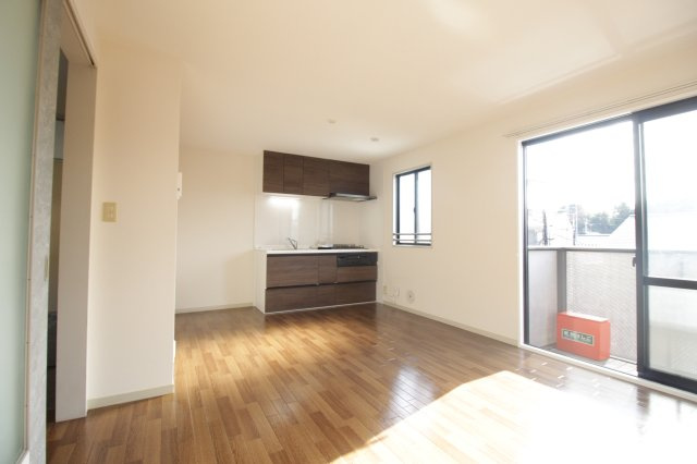 フォーレスツヅキの居間・リビング