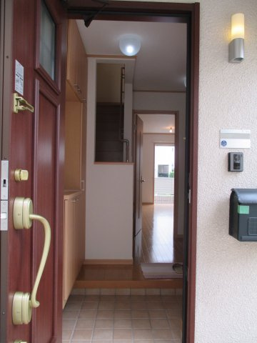 ブレスユーCの玄関