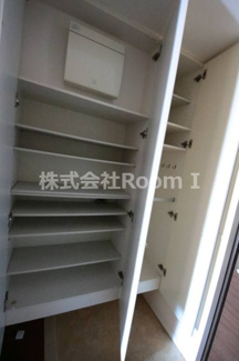 【収納】 | ロイヤルパークス桃坂 | 小物を収納するのに便利です