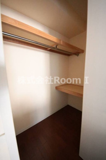 【収納】 | ロイヤルパークス桃坂 | ちょっとした収納スペースも充実しています