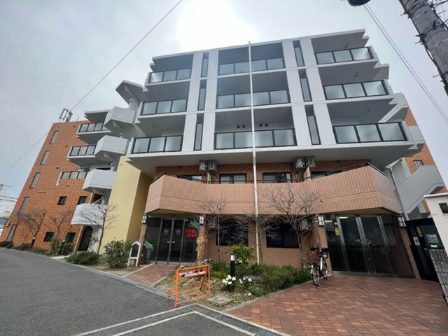 アビウェル萩原天神の外観