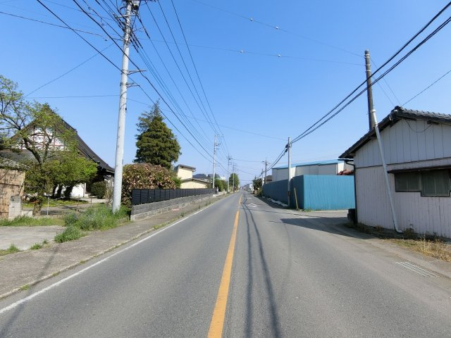 高崎市浜川町売土地の前面道路含む現地写真