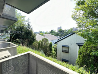 【展望】 | バルコニーからの眺望です♪高台にあるので人目が気にならないのが嬉しいですよね☆