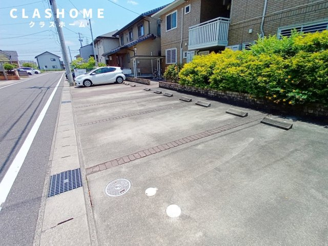 ヴィエント　Ａ　　刈谷市近郊の賃貸はクラスホーム刈谷店の駐車場