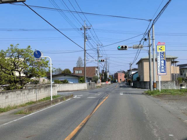 高崎市上小鳥町売地の前面道路含む現地写真