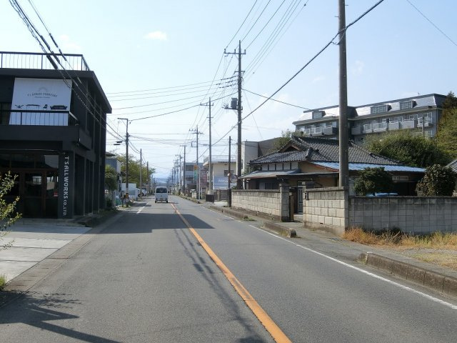 高崎市上小鳥町売地の前面道路含む現地写真