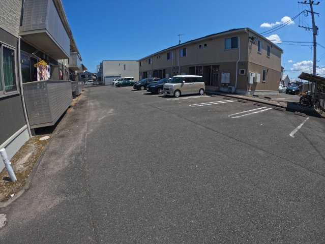 【駐車場】 | シャルマンドール