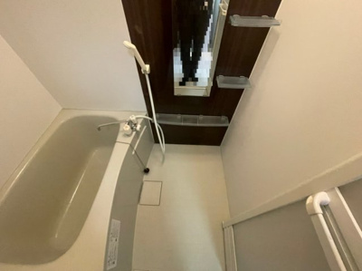 【浴室】 | ボーヌング安里 | ※退去前の為、写真と現状が異なる場合がございます