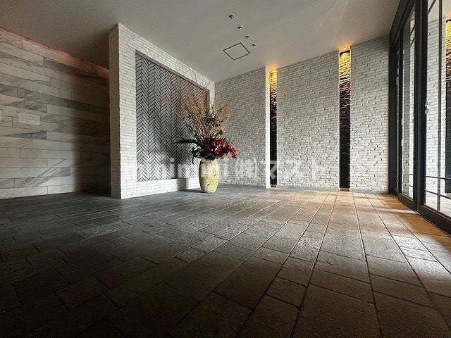 レジュールアッシュ　ウエストレジスのロビー