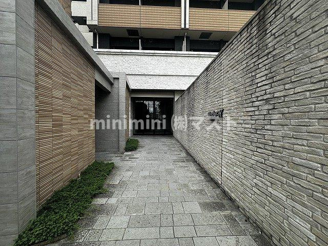 レジュールアッシュ　ウエストレジスのエントランス