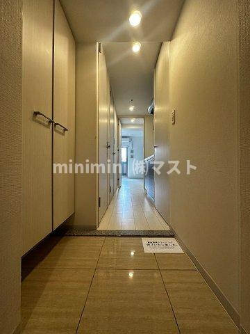 レジュールアッシュ　ウエストレジスの玄関