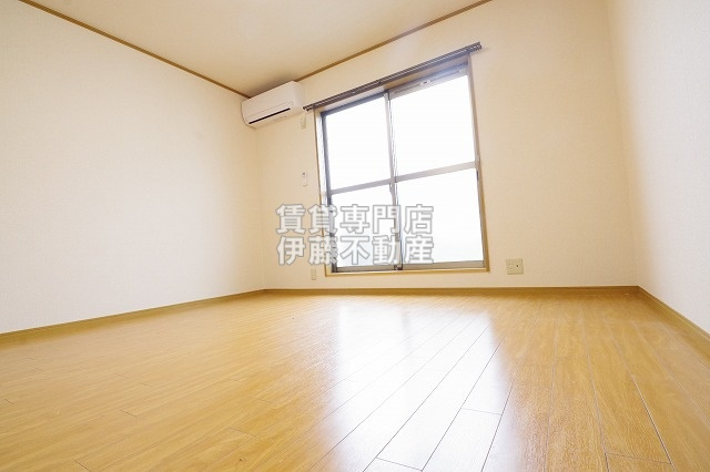 パセオ稲生の洋室