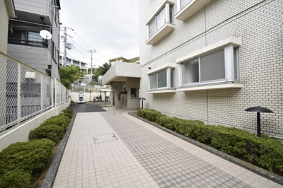 【エントランス】 | ホーユウパレス野毛山公園 | エントランス部分です。