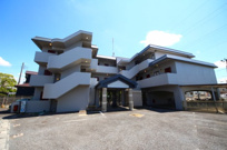 鴻巣市中央のマンションの画像