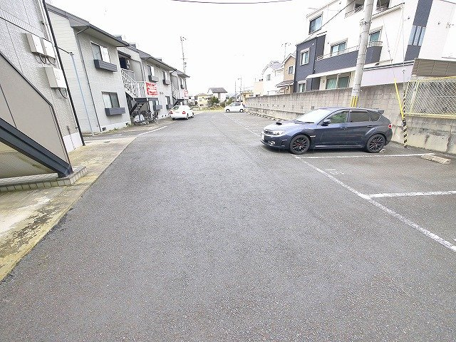 セジュール紀寺の駐車場|カースペースがあります