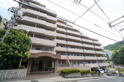 【外観】 | 牛田ヒューマンズ学園前（リノベ済） | 現地（2022年7月28日11:00頃）撮影