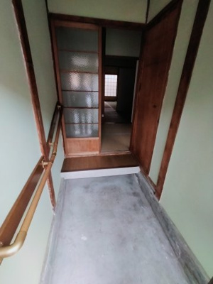 【玄関】 | 北本町３丁目貸家