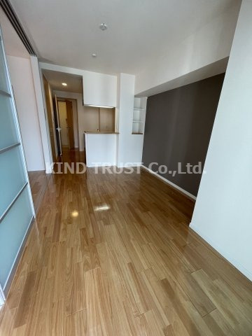 ジ　アドレス梅田の居間・リビング