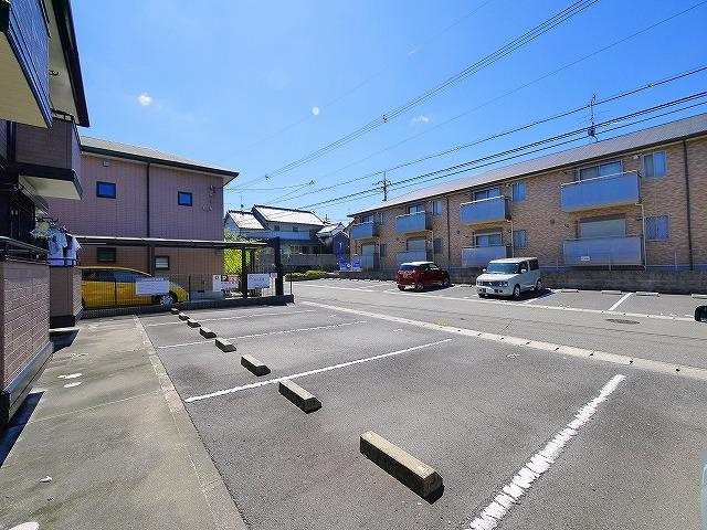 シェソワ（西大寺芝町）の駐車場|カースペースがあります