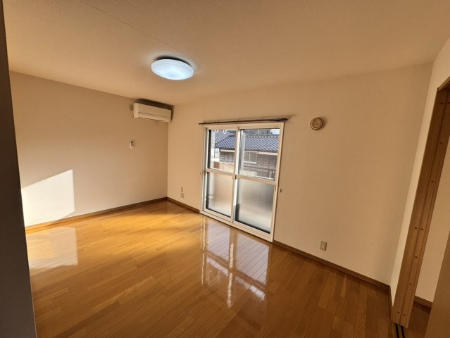 ヒーローマンション・マイステーションの居間・リビング