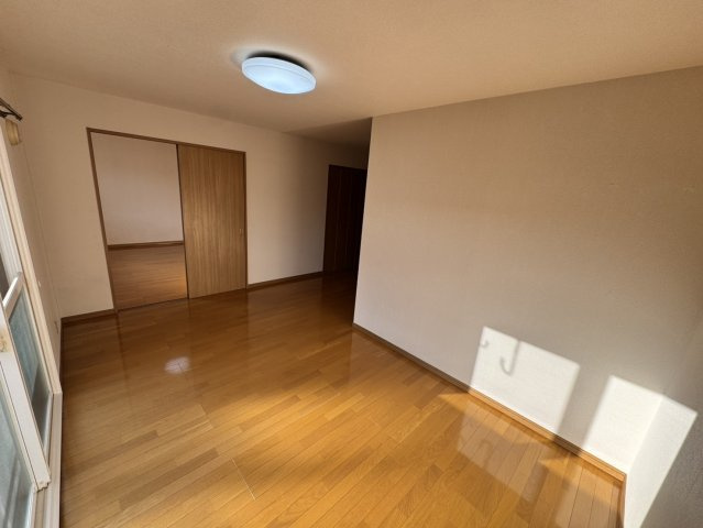 ヒーローマンション・マイステーションの居間・リビング