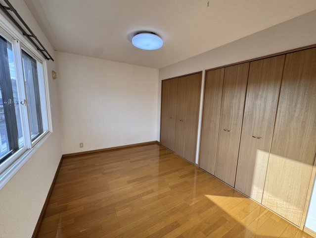 ヒーローマンション・マイステーションの洋室