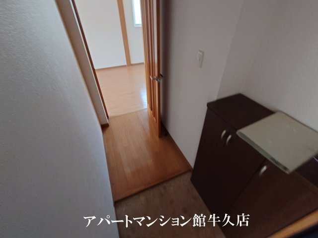 ヒーロー1番館の玄関