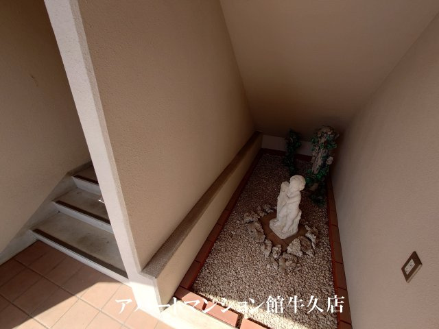 ヒーロー1番館のエントランス