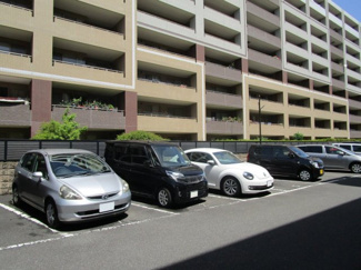 【駐車場】