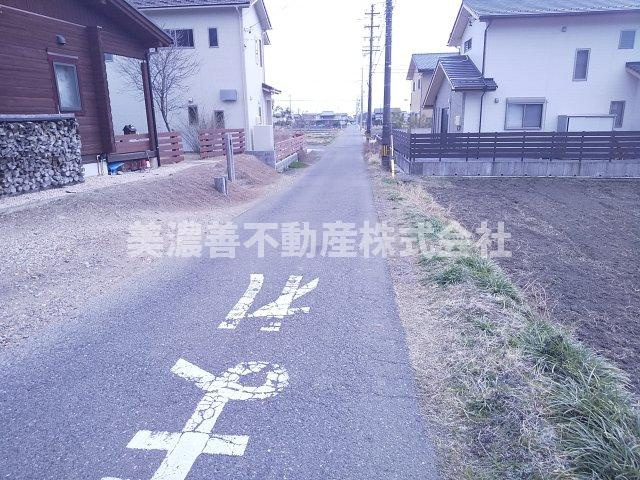 ５８４９９　岐阜市水海道土地の前面道路含む現地写真